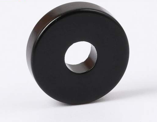 Los imanes de capa de epoxy negros de NdFeB del anillo modificaron el anillo para requisitos particulares magnético fuerte estupendo
