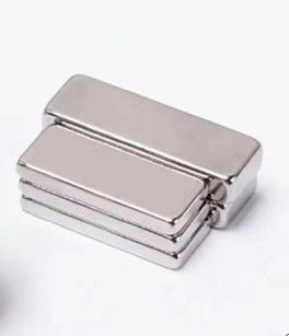 Imanes sinterizados potentes del neodimio del imán de NdFeB del bloque de la capa del Zn